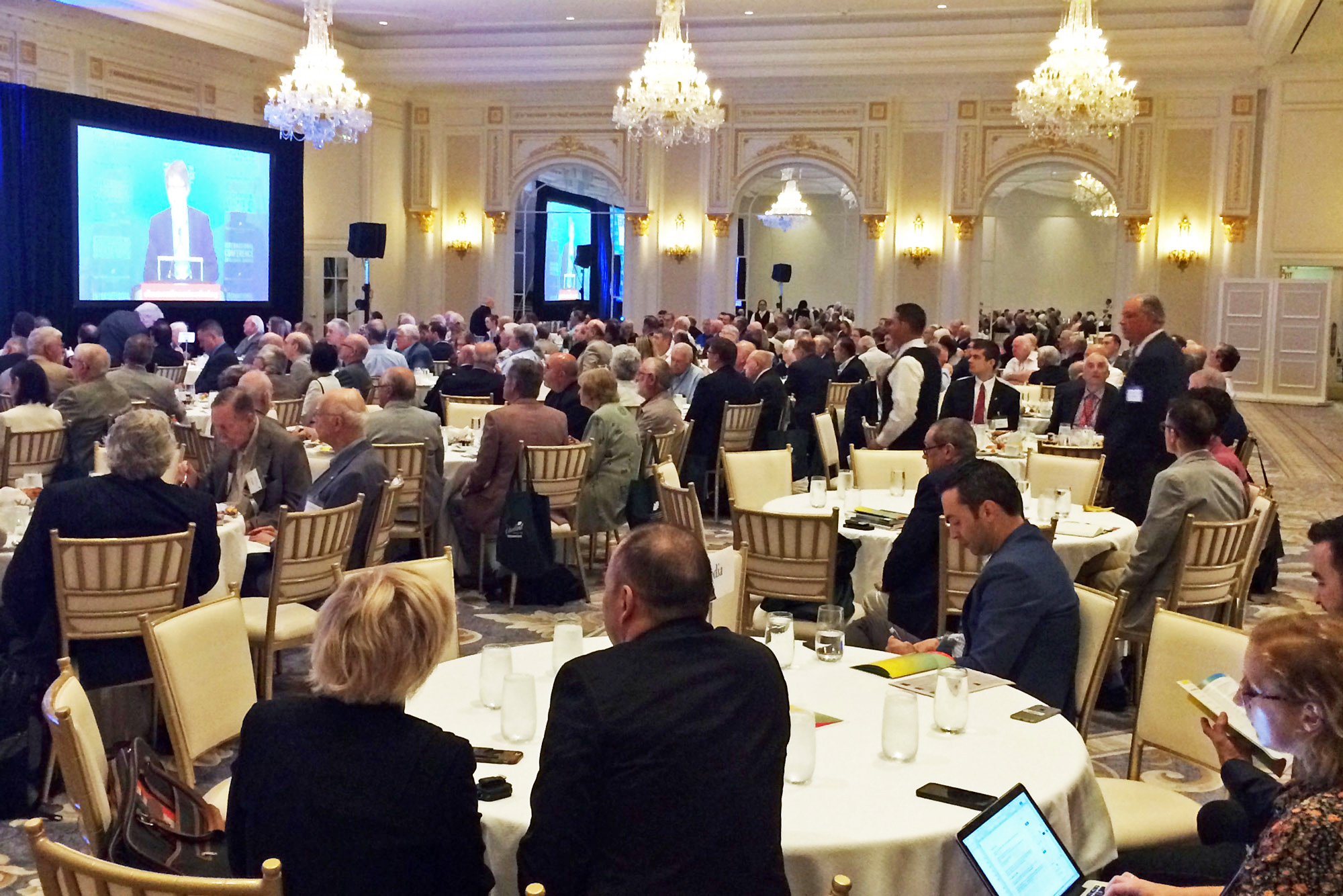 conference chicago west luxury homes